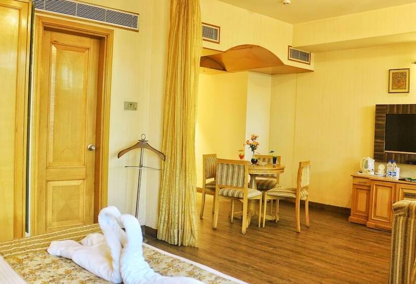 Dee Marks Hotel & Resorts