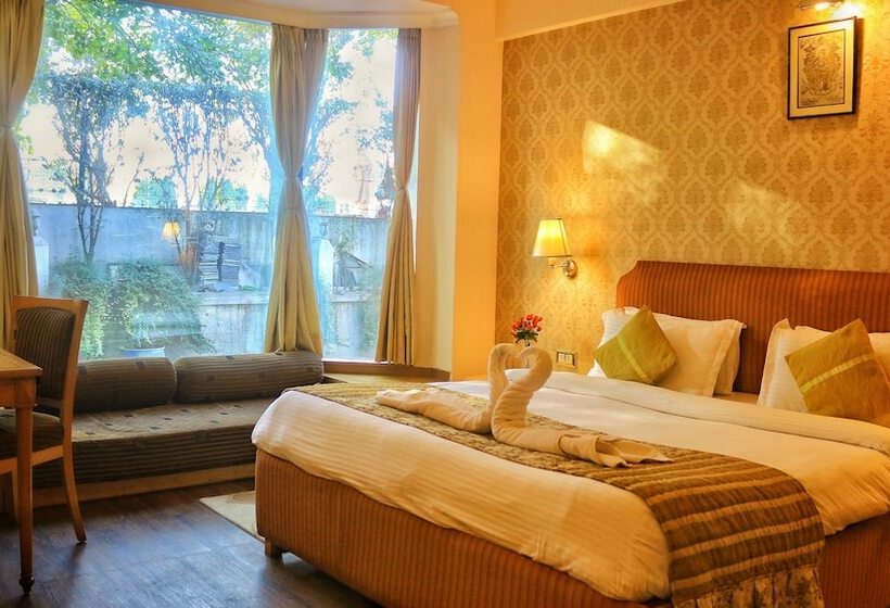 Dee Marks Hotel & Resorts