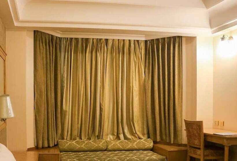 Dee Marks Hotel & Resorts