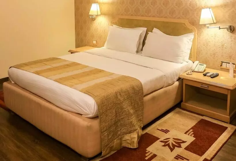 Dee Marks Hotel & Resorts