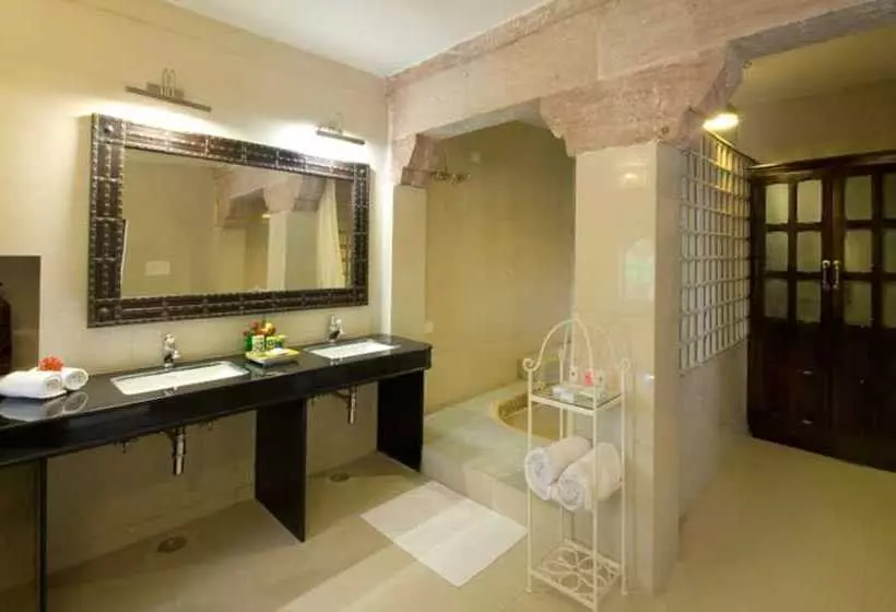 هتل Fort Khejarla, Jodhpur