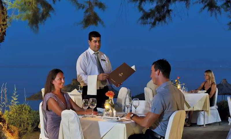 ホテル Giannoulis – Santa Marina Beach