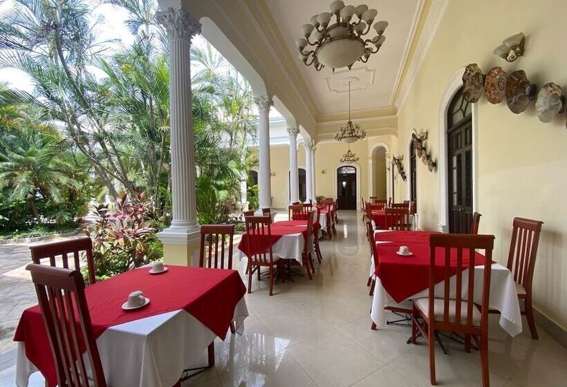 Hotel Gran Real Yucatan