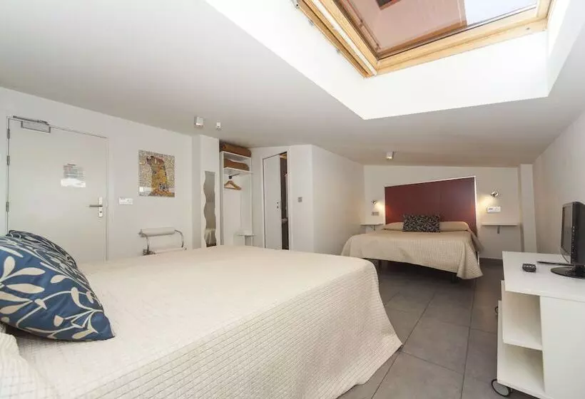 هتل Alda Soria Rooms