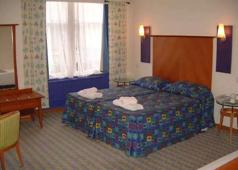 هتل Travelodge Edinburgh Central Rose Street