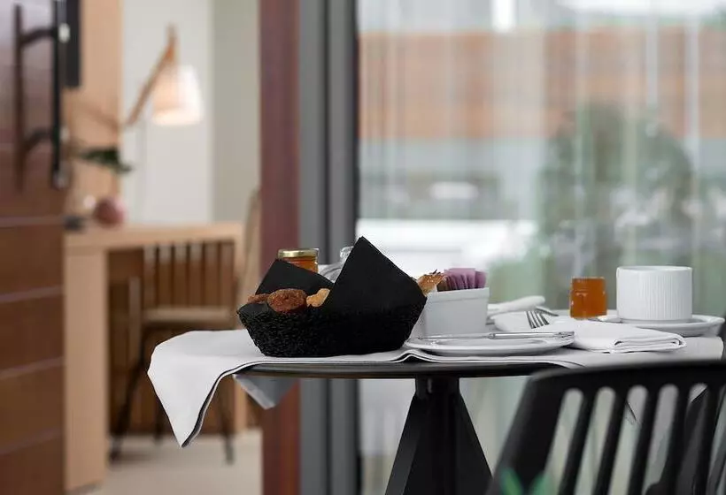 فندق Ikones Seafront Luxury Suites   Adults Only