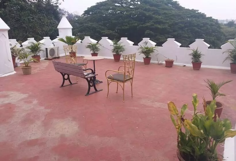 酒店 Jayamahal Palace