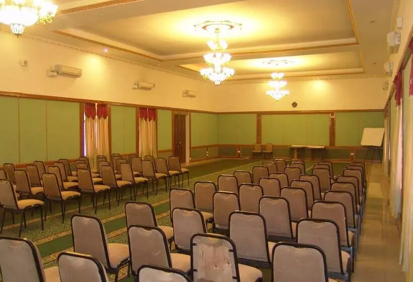 酒店 Jayamahal Palace