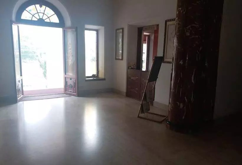 酒店 Jayamahal Palace