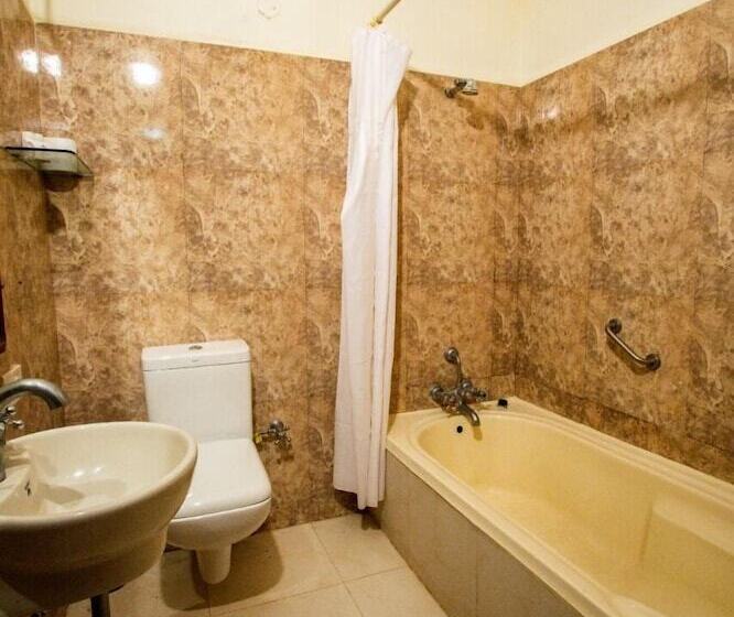 בית מלון כפרי Jayamahal Palace