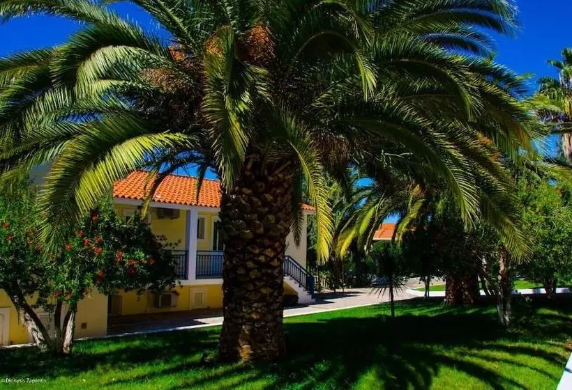 ホテル Liberatos Village