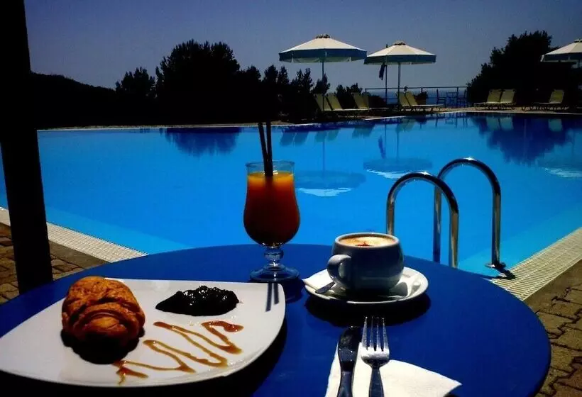 ホテル Liberatos Village