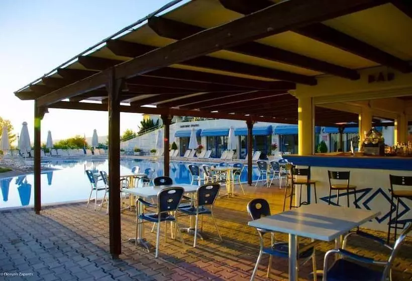 ホテル Liberatos Village