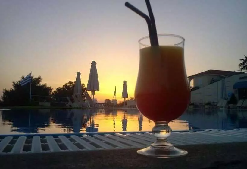 ホテル Liberatos Village