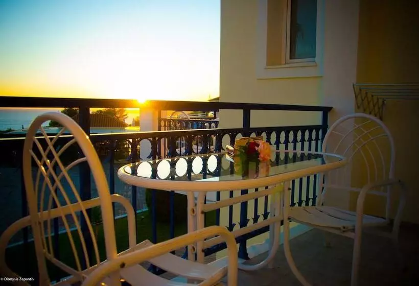 ホテル Liberatos Village