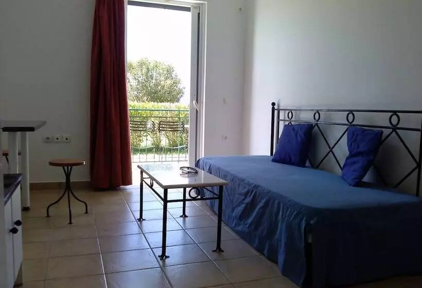 ホテル Liberatos Village