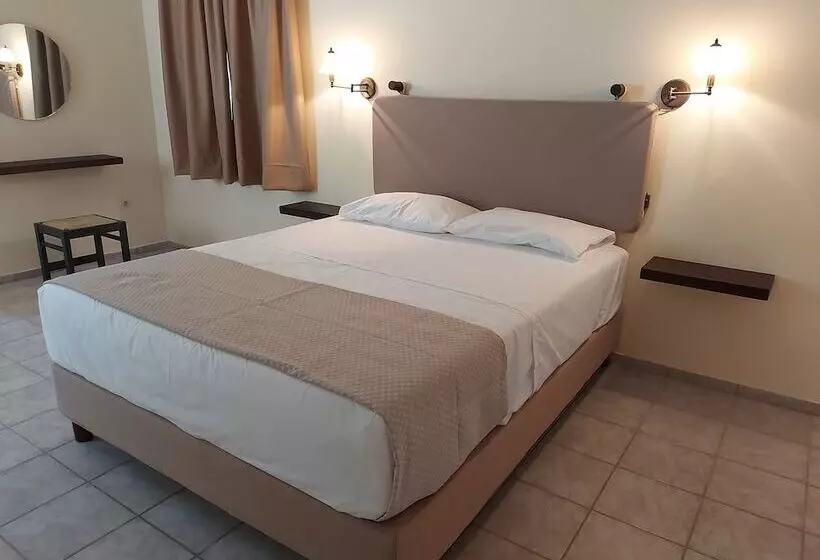 ホテル Liberatos Village