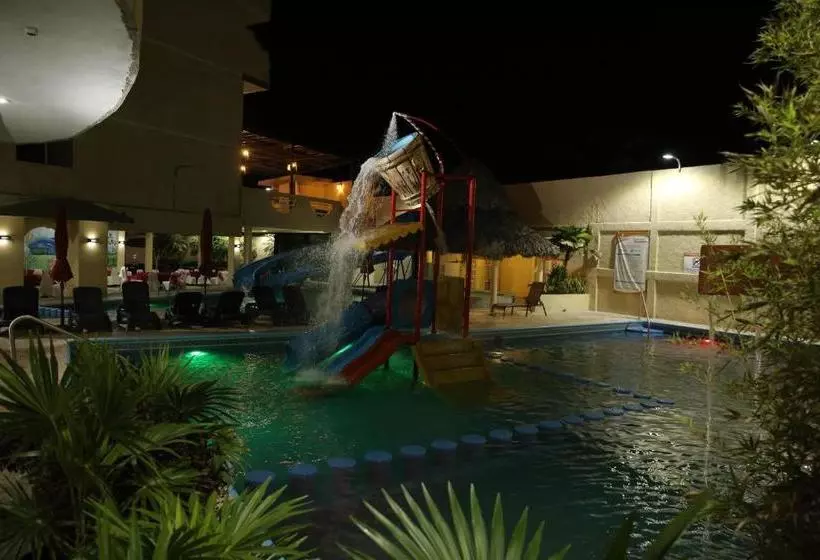 בית מלון כפרי Miramar Inn