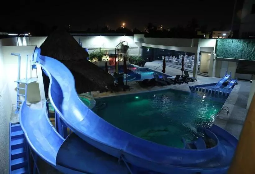 בית מלון כפרי Miramar Inn