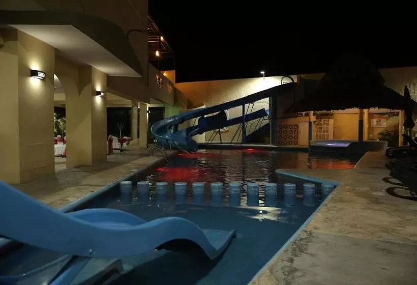 בית מלון כפרי Miramar Inn