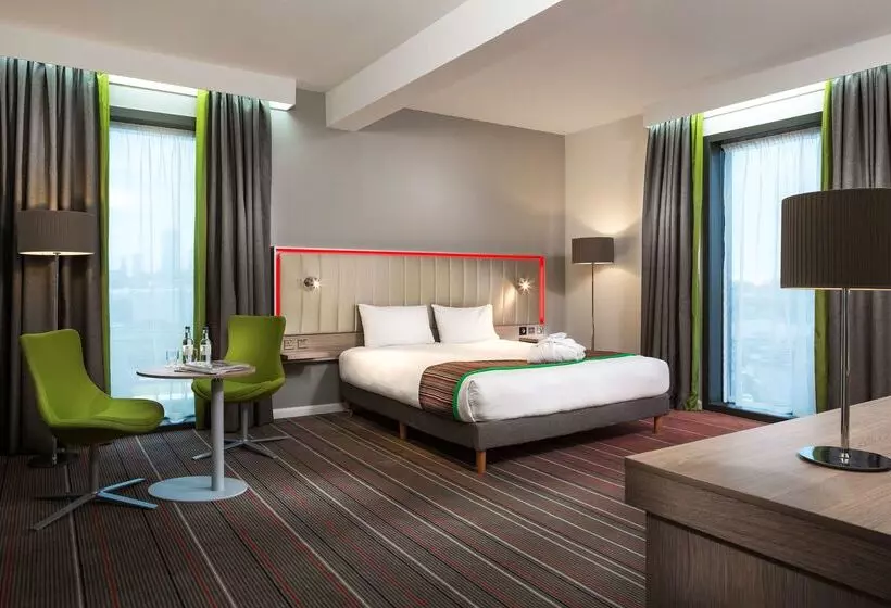 هتل Park Inn By Radisson Manchester City Centre