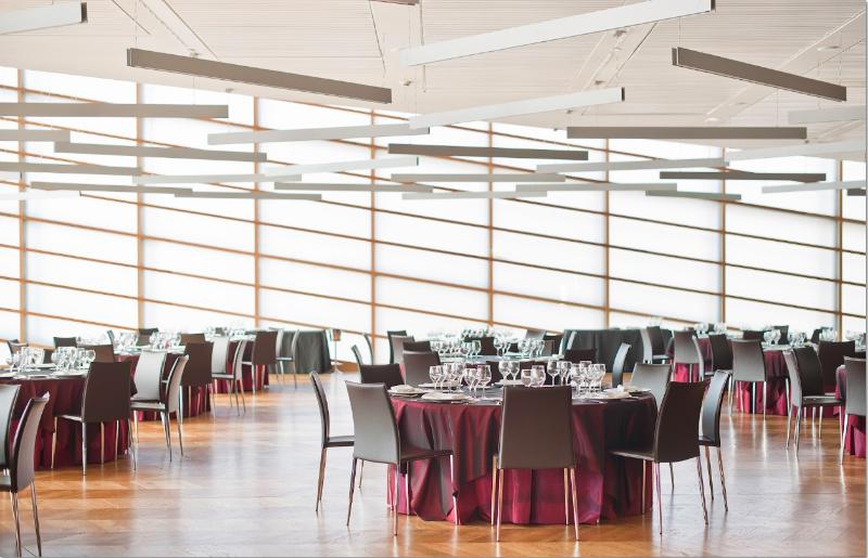 Отель Reina Petronila