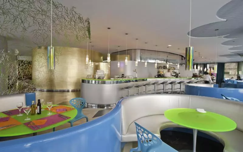 Отель Reina Petronila