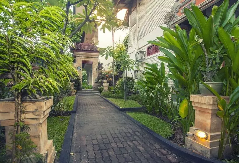 Hotel Seminyak Paradiso