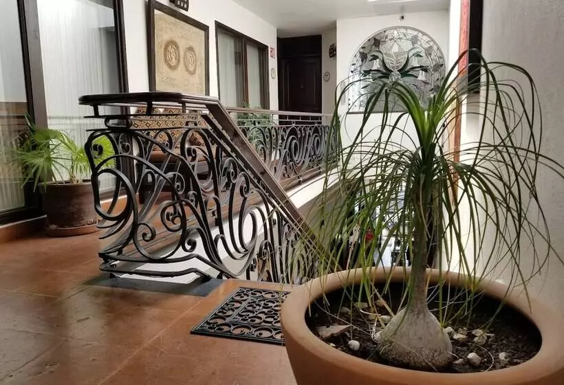 Отель Suites Sofia