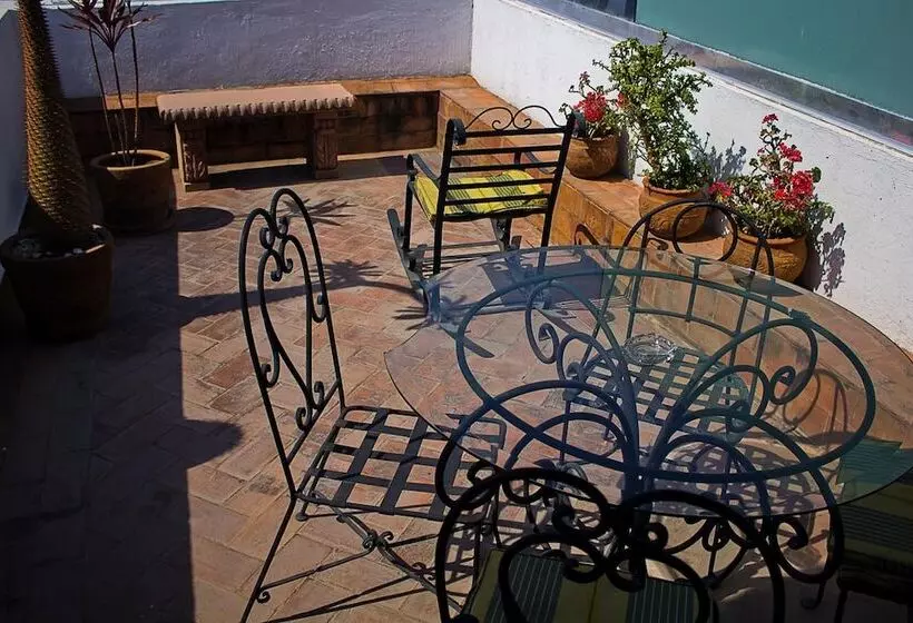 Отель Suites Sofia