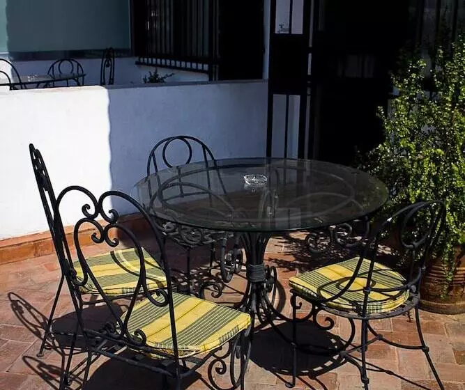 Отель Suites Sofia