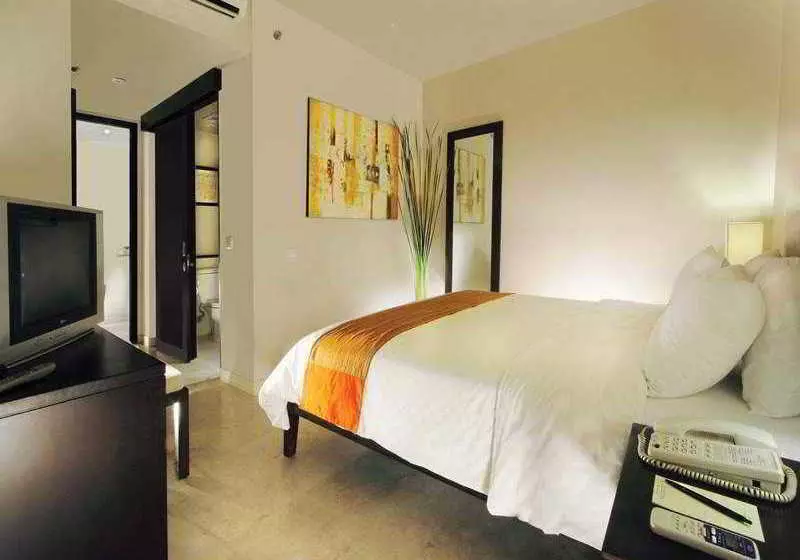 בית מלון כפרי The Bali Bay View Suites & Villas