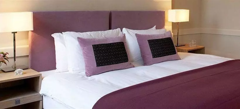 ホテル The Halcyon