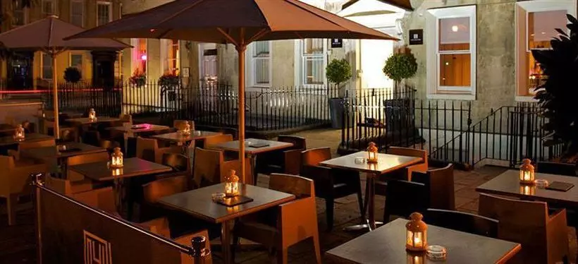 ホテル The Halcyon