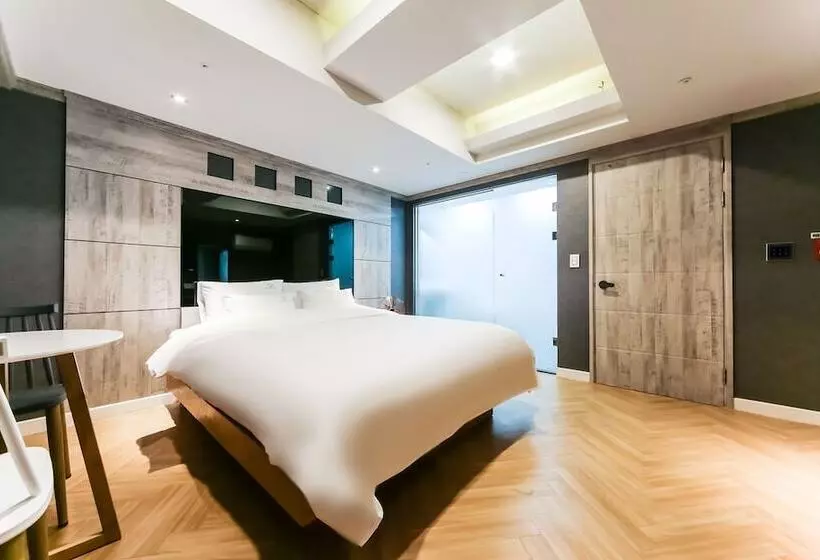مُتل Changwon Sangnamdong Hotel Jm