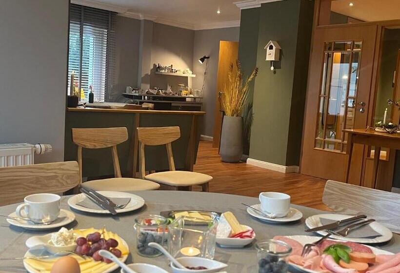 ベッドアンドブレックファースト Pension Dirkschnieder