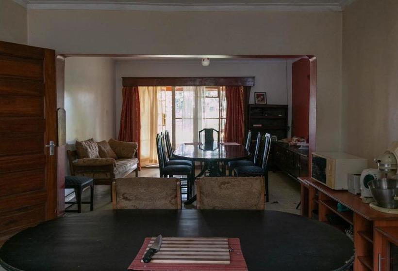 پانسیون Kwa Kamanda