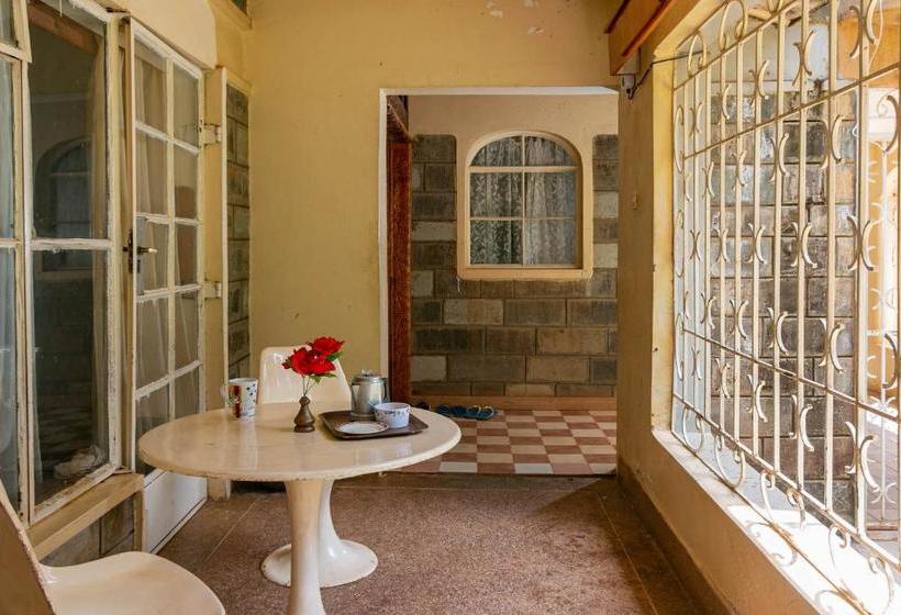 پانسیون Kwa Kamanda