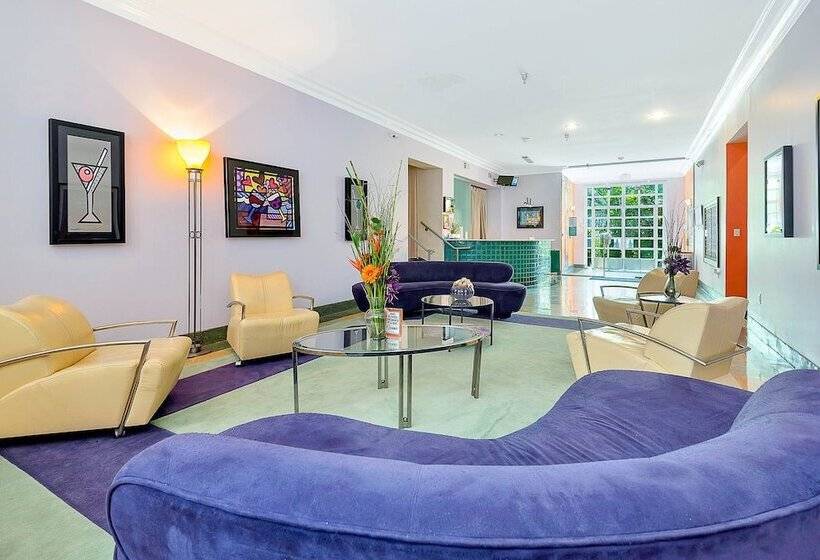 Private Condos At 556 Ocean By Lmc