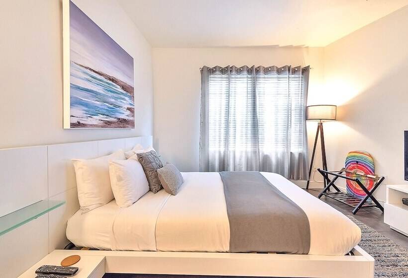 Private Condos At 556 Ocean By Lmc