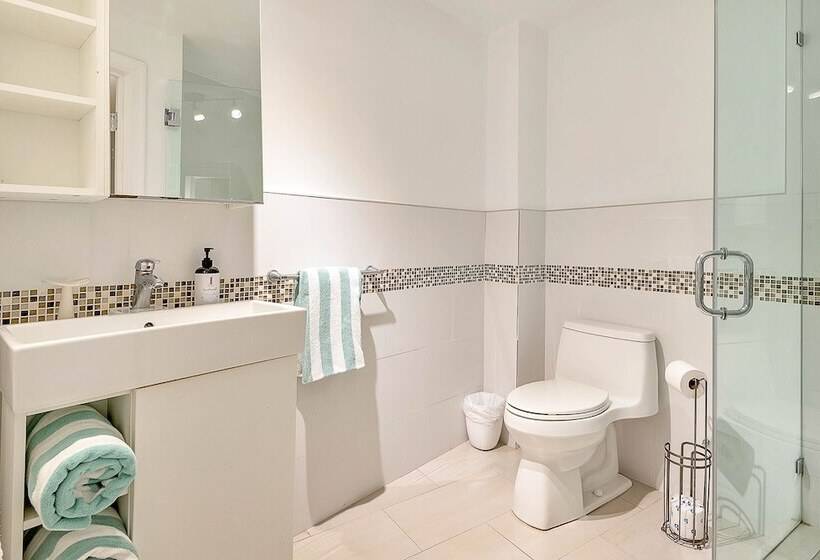 Private Condos At 556 Ocean By Lmc