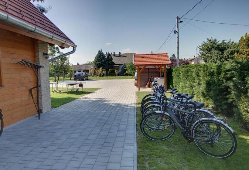 Bed and Breakfast A Tornácos Panzió