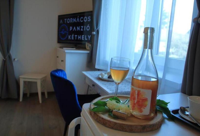 Bed and Breakfast A Tornácos Panzió