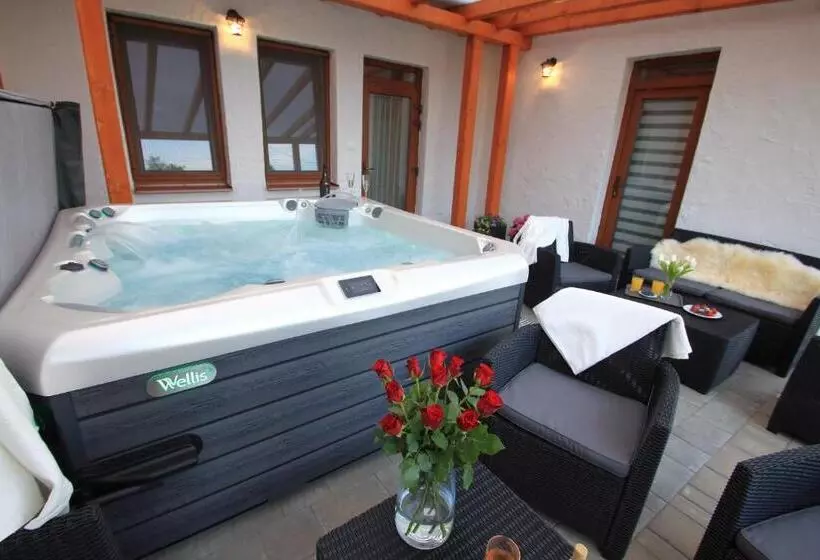 ベッドアンドブレックファースト A Tornácos Panzió