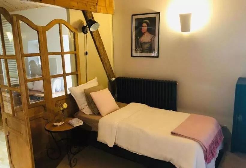 تختخواب و صبحانه Le Clos De Miribel