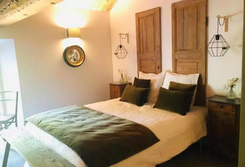 تختخواب و صبحانه Le Clos De Miribel