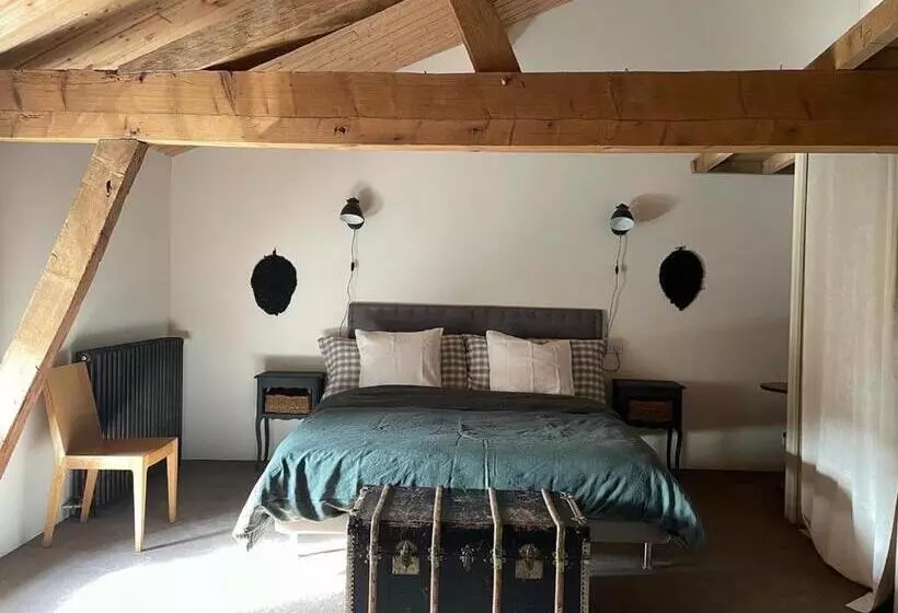 تختخواب و صبحانه Le Clos De Miribel