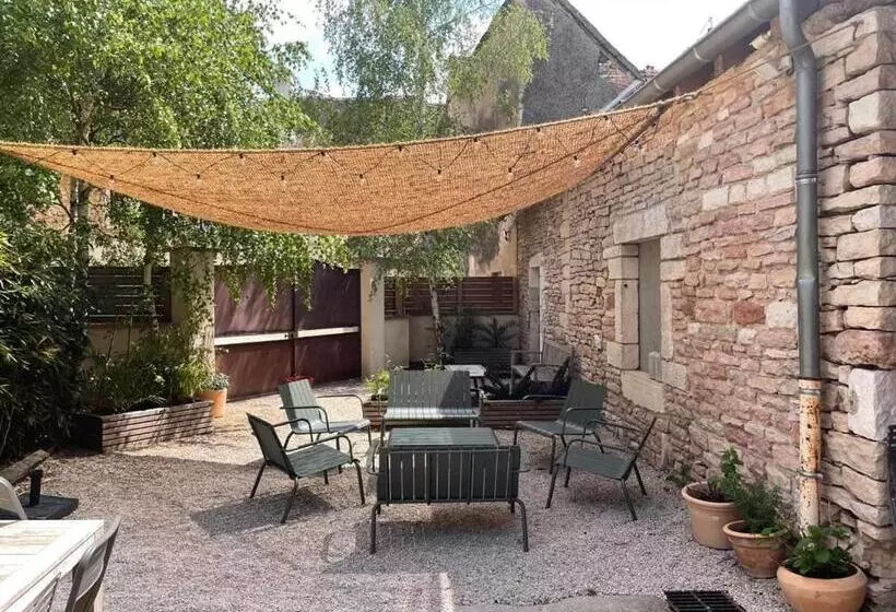تختخواب و صبحانه Le Clos De Miribel
