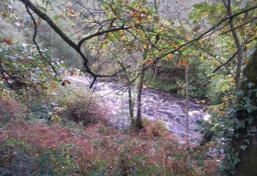 ベッドアンドブレックファースト Les Deux Rivieres Chambres & Table D Hôtes