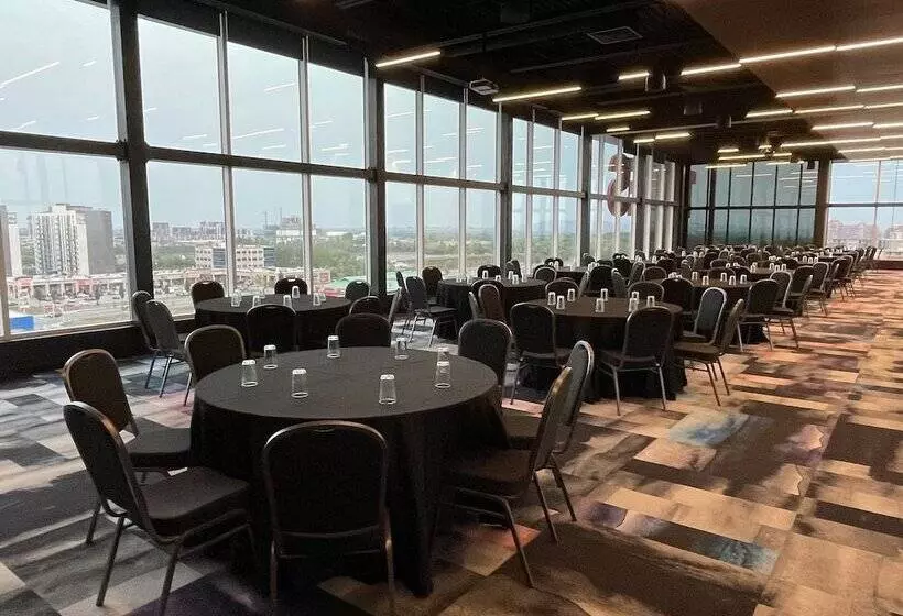 Grand Times Hotel Laval   Centropolis